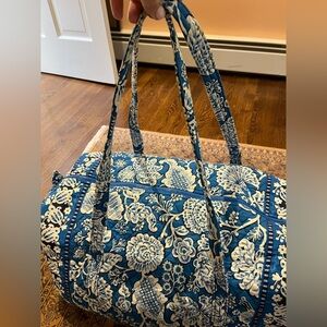 Vera Bradley classic large duffle in Blue Lagoon